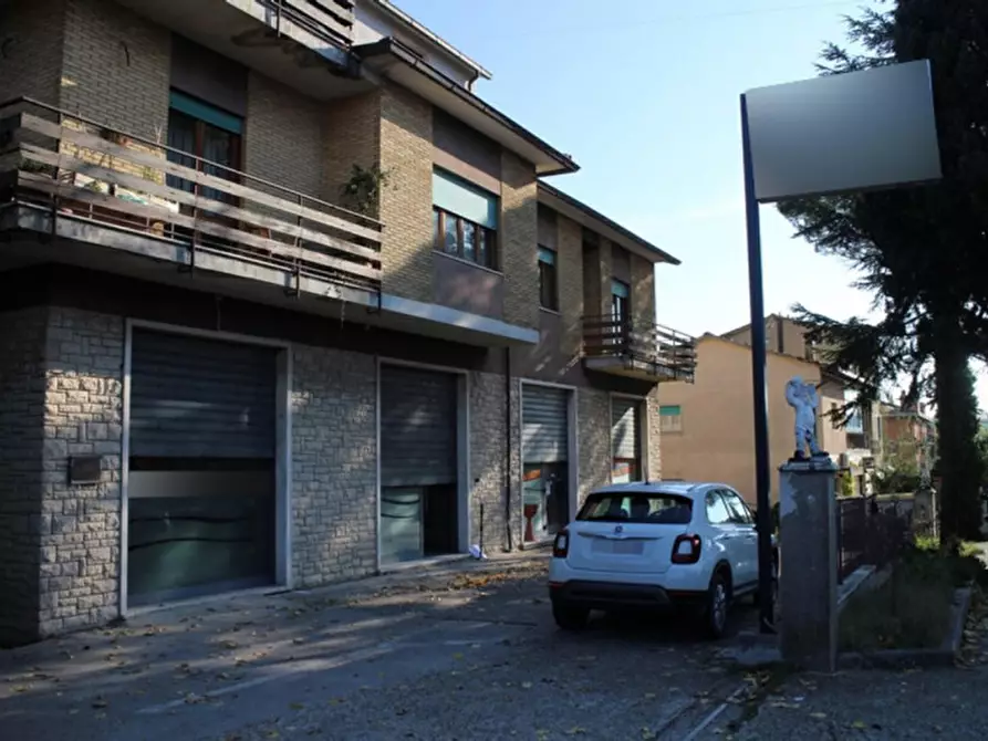 Immagine 9 di Capannone industriale in vendita  in via Tiberina, N. 51 a Todi