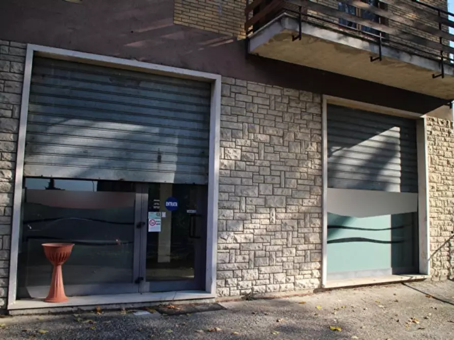 Immagine 14 di Capannone industriale in vendita  in via Tiberina, N. 51 a Todi