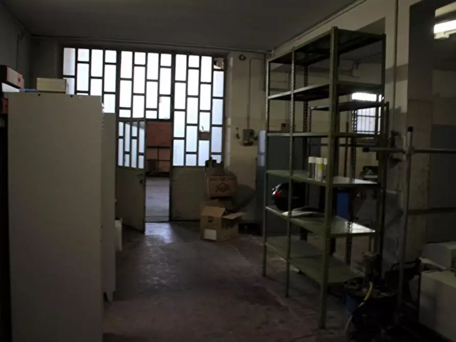 Immagine 24 di Capannone industriale in vendita  in via Tiberina, N. 51 a Todi