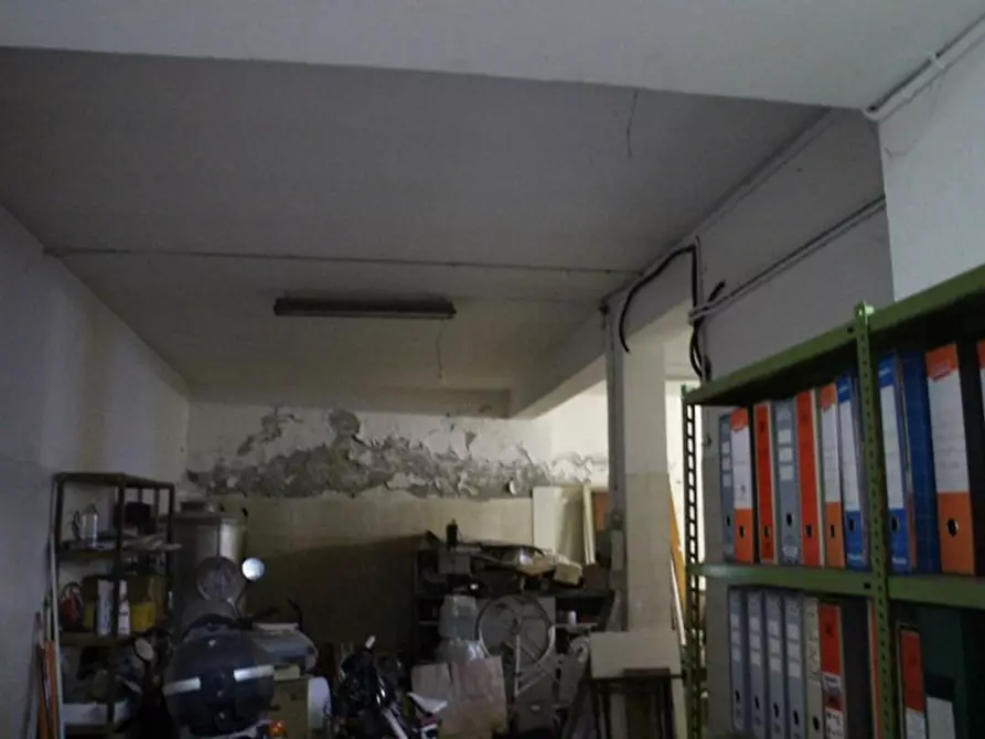 Immagine 25 di Capannone industriale in vendita  in via Tiberina, N. 51 a Todi