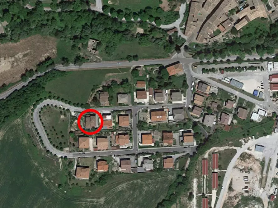 Immagine 2 di Appartamento in vendita  in Via Mazzini, N. snc a Muccia