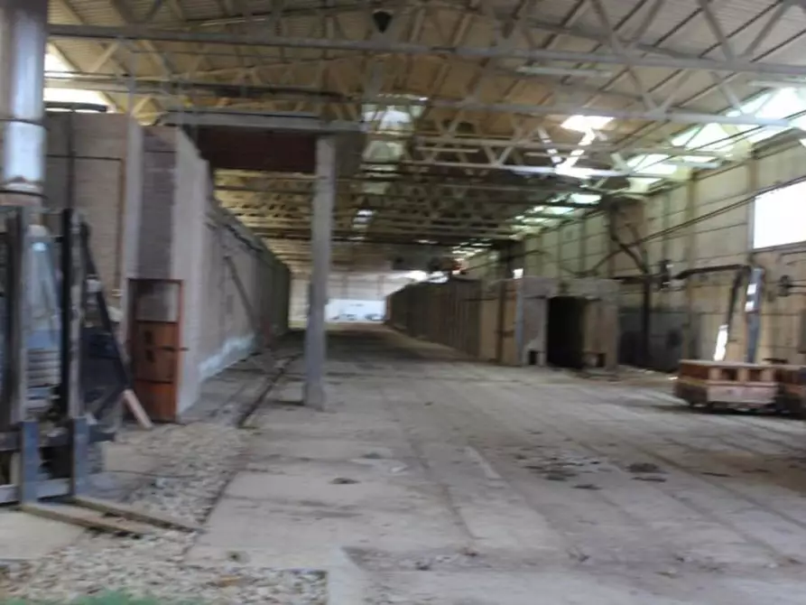 Immagine 6 di Capannone industriale in vendita  in Via Enrico Mattei, N. 91 a Asciano