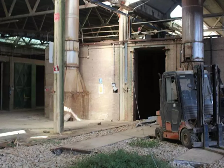 Immagine 7 di Capannone industriale in vendita  in Via Enrico Mattei, N. 91 a Asciano
