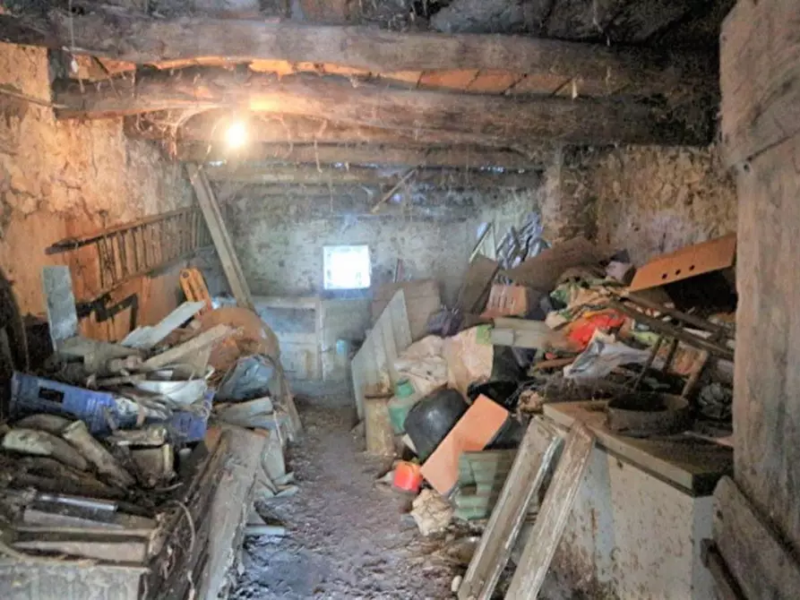 Immagine 6 di Magazzino in vendita  in Località Nasciolo a Arrone