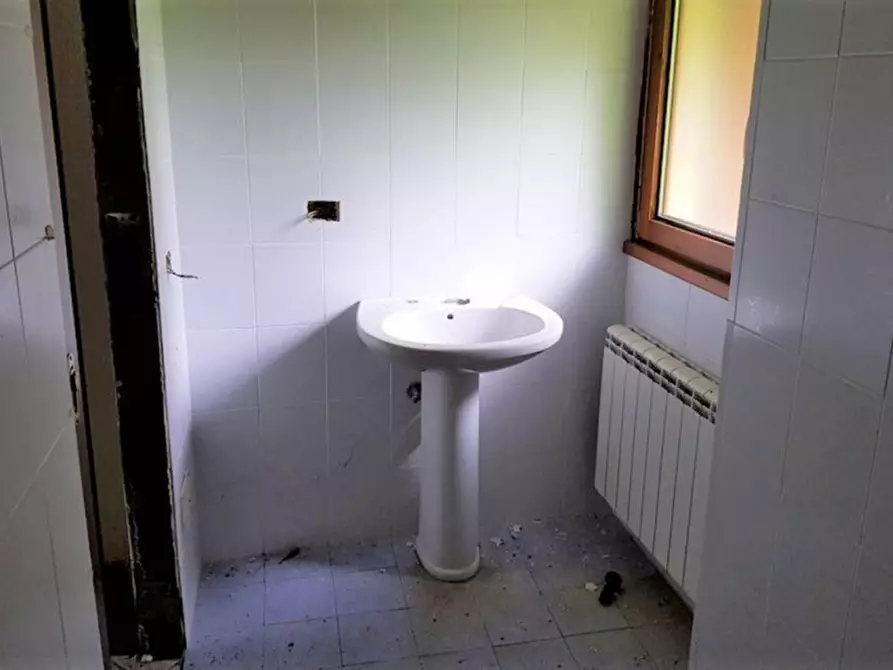 Immagine 4 di Appartamento in vendita  in Località Castello, N. 7 a Laino