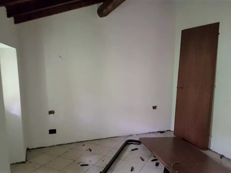 Immagine 10 di Appartamento in vendita  in Località Castello, N. 7 a Laino