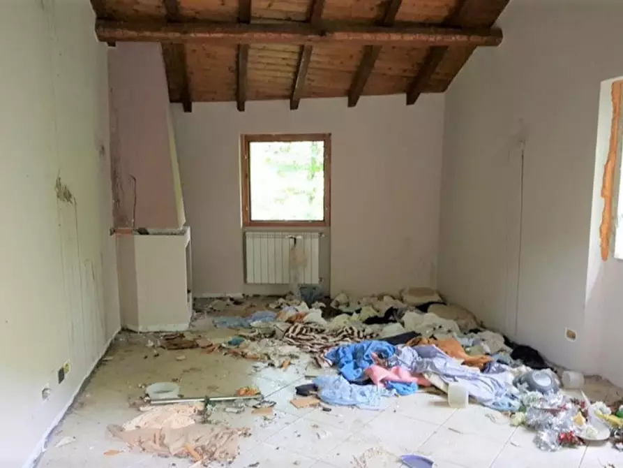 Immagine 8 di Appartamento in vendita  in Località Castello, N. 7 a Laino