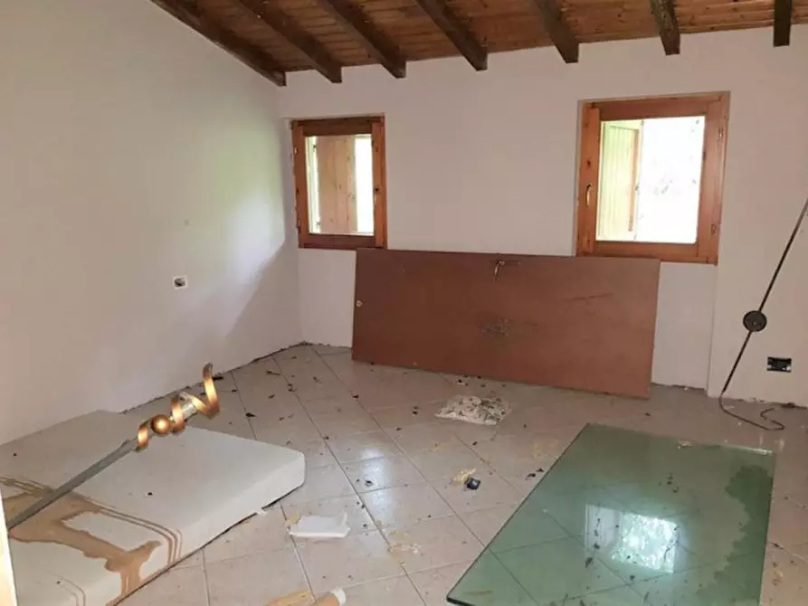 Immagine 11 di Appartamento in vendita  in Località Castello, N. 7 a Laino