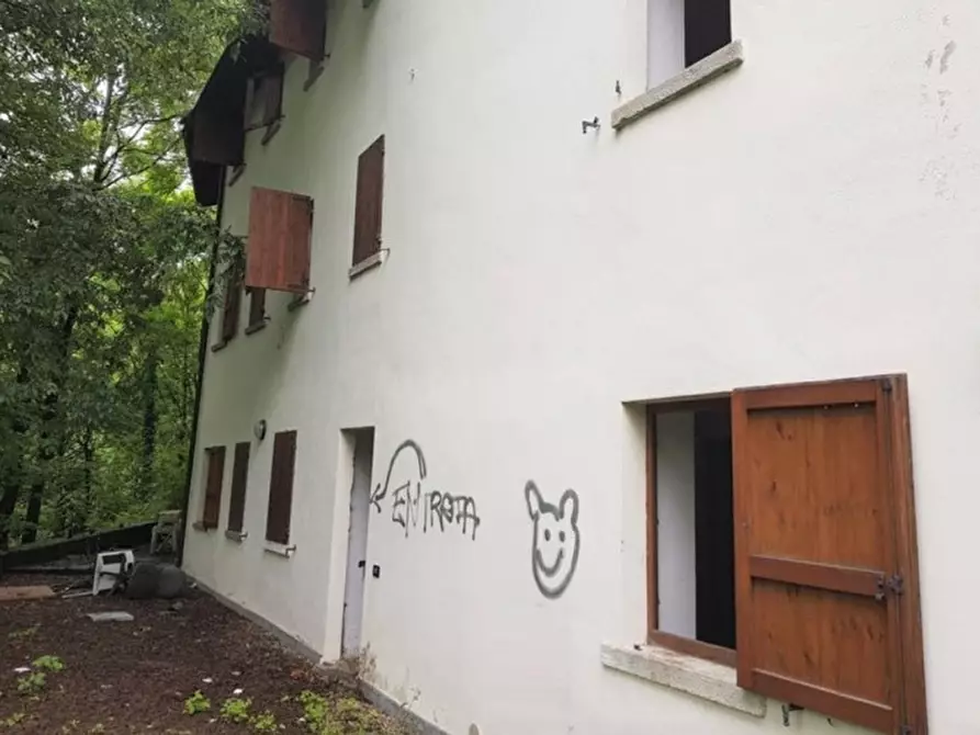 Immagine 20 di Appartamento in vendita  in Località Castello, N. 7 a Laino