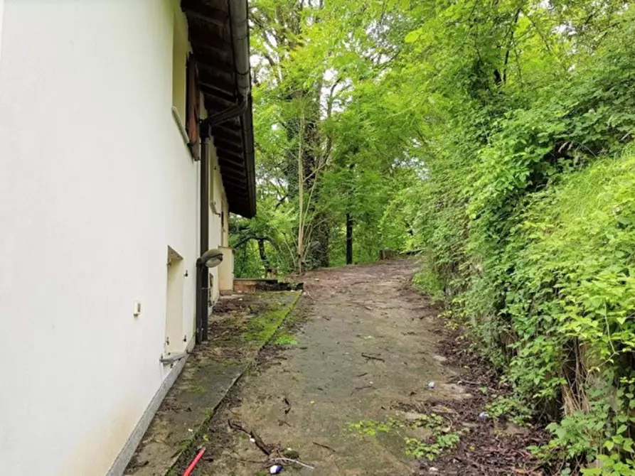 Immagine 23 di Appartamento in vendita  in Località Castello, N. 7 a Laino