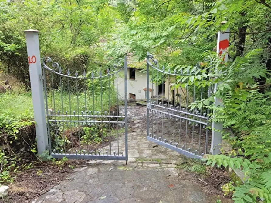 Immagine 18 di Appartamento in vendita  in Località Castello, N. 7 a Laino