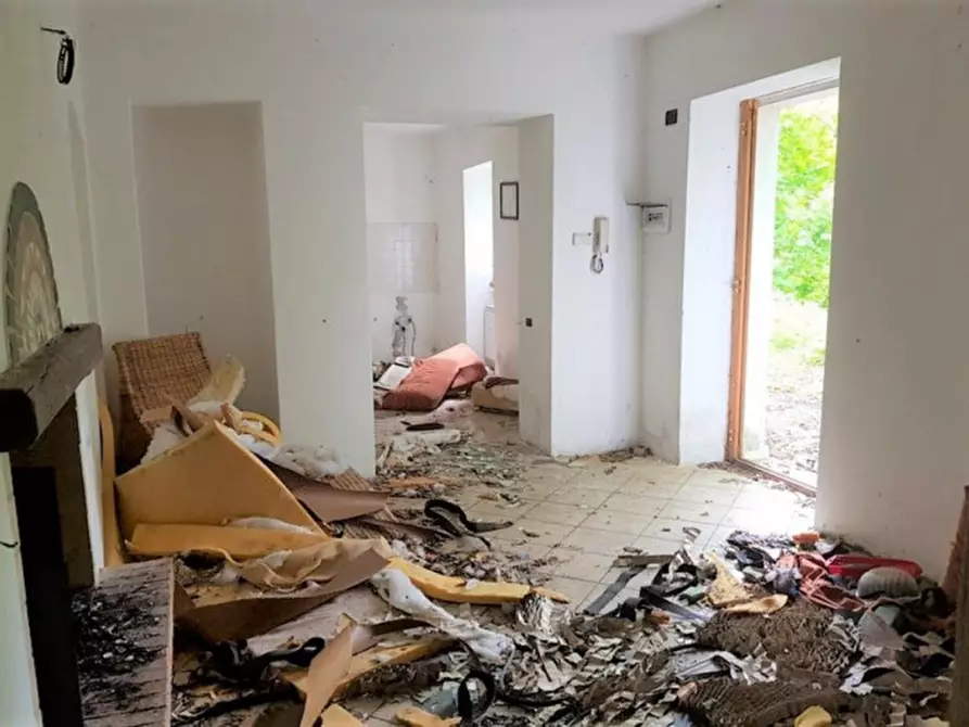 Immagine 12 di Appartamento in vendita  in Località Castello, N. 7 a Laino