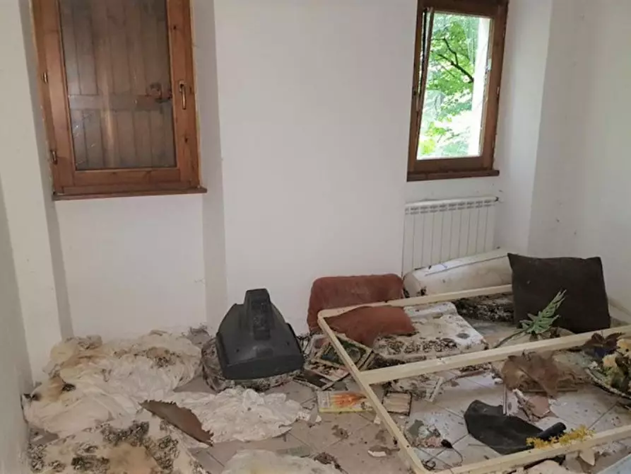 Immagine 13 di Appartamento in vendita  in Località Castello, N. 7 a Laino