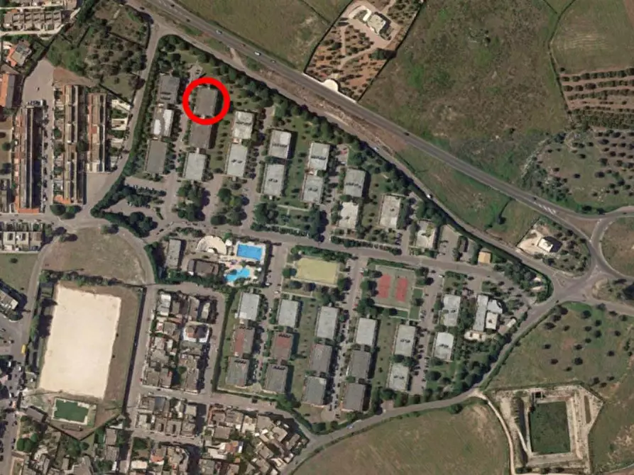 Immagine 2 di Magazzino in vendita  in Via Montenegro, N. 181 a Lizzanello