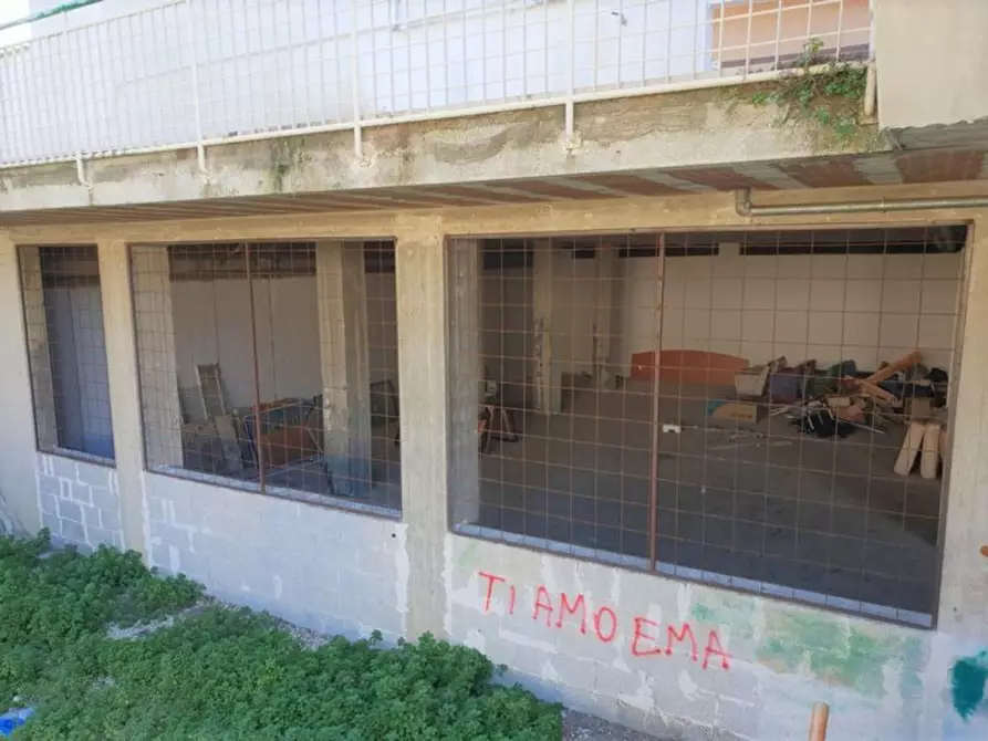 Immagine 17 di Magazzino in vendita  in Via Montenegro, N. 181 a Lizzanello