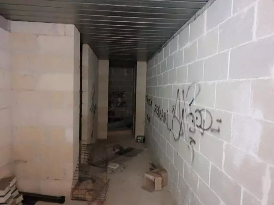 Immagine 22 di Magazzino in vendita  in Via Montenegro, N. 181 a Lizzanello