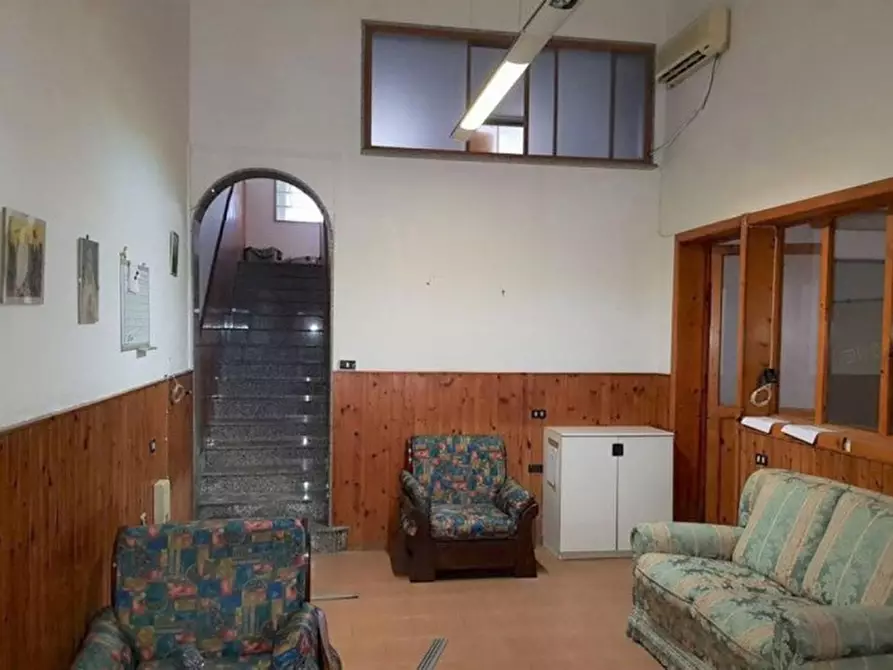 Immagine 9 di Negozio in vendita  in Via Trieste, N. 120 a San Donaci