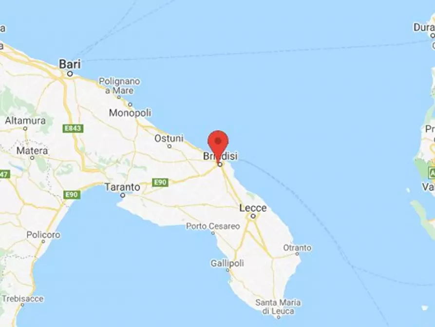 Immagine 20 di Cantina in vendita  in Via Trento, N. 77 a Brindisi