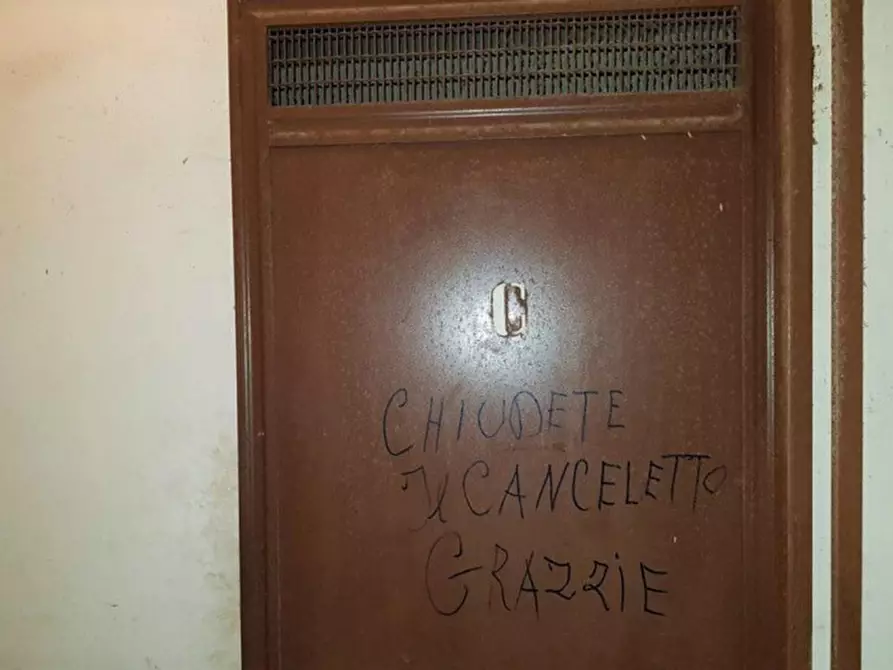 Immagine 1 di Cantina in vendita  in Via Trento, N. 77 a Brindisi