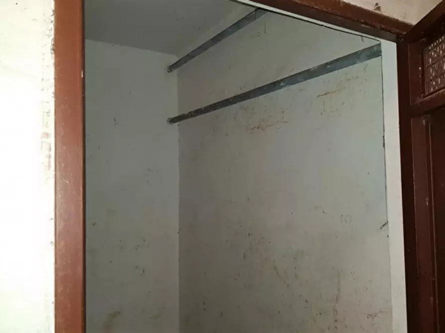 Immagine 7 di Cantina in vendita  in Via Trento, N. 77 a Brindisi