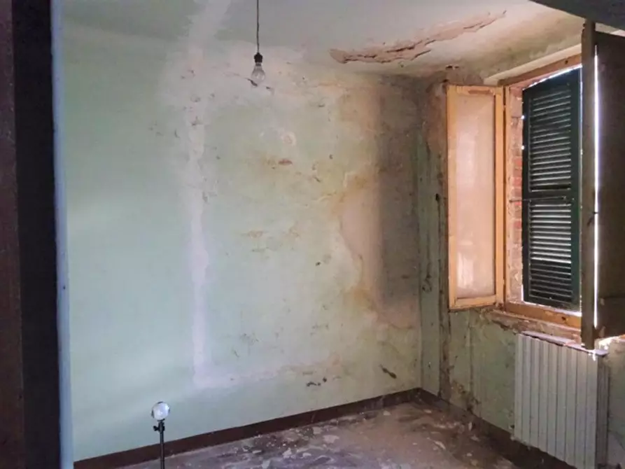 Immagine 6 di Villa in vendita  in Traversa delle Cartiere, N. 31 a Tolentino