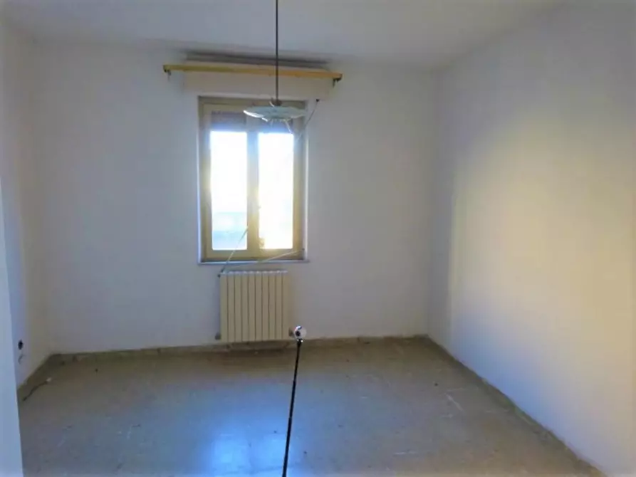 Immagine 7 di Villa in vendita  in Traversa delle Cartiere, N. 31 a Tolentino