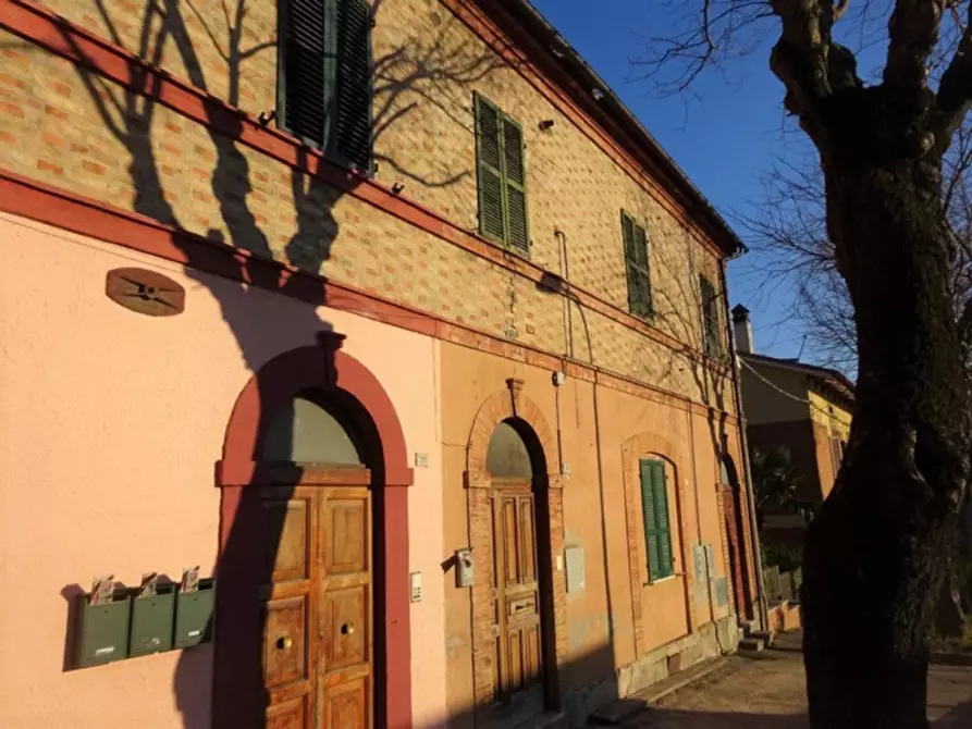 Immagine 9 di Villa in vendita  in Traversa delle Cartiere, N. 31 a Tolentino