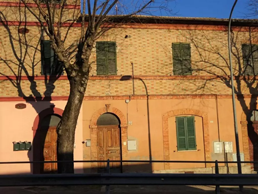 Immagine 10 di Villa in vendita  in Traversa delle Cartiere, N. 31 a Tolentino