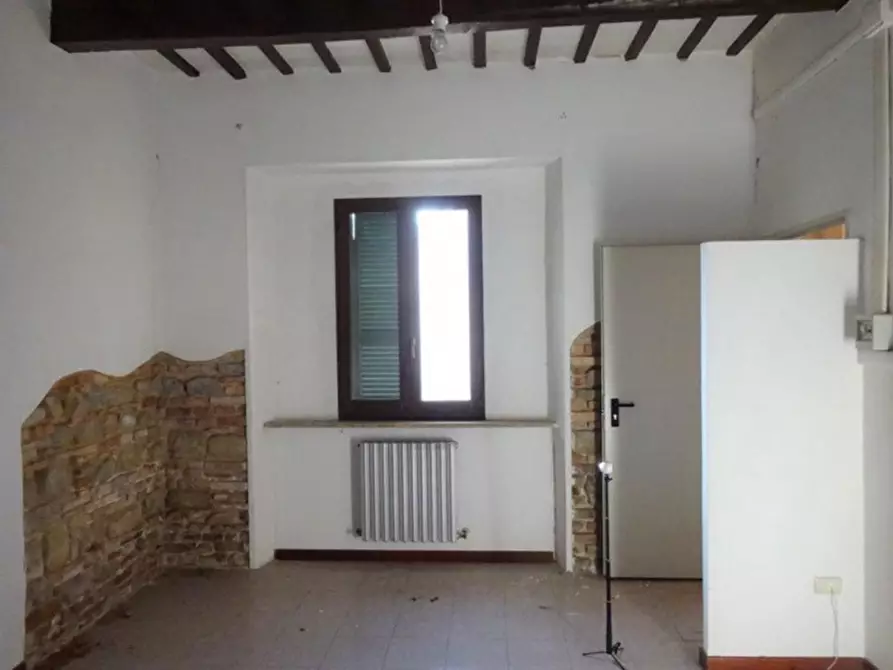 Immagine 26 di Villa in vendita  in Traversa delle Cartiere, N. 31 a Tolentino