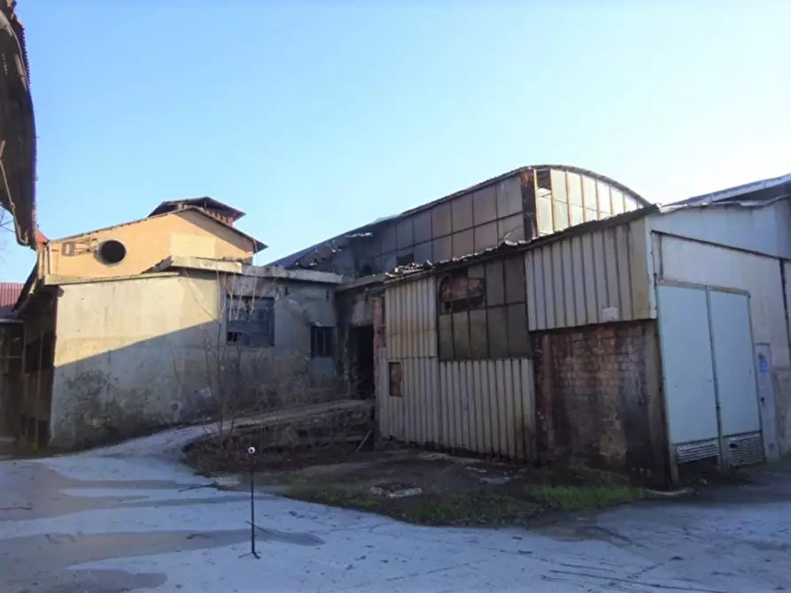 Immagine 5 di Capannone industriale in vendita  in viale XXX Giugno, N. 70 a Tolentino