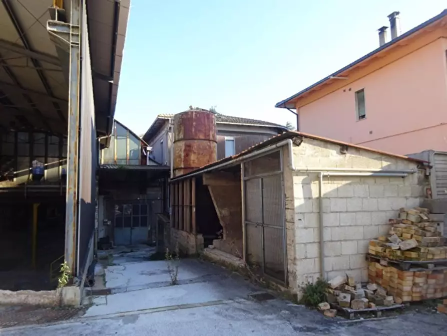 Immagine 6 di Capannone industriale in vendita  in viale XXX Giugno, N. 70 a Tolentino