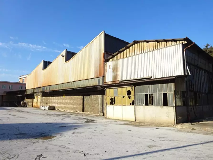 Immagine 8 di Capannone industriale in vendita  in viale XXX Giugno, N. 70 a Tolentino