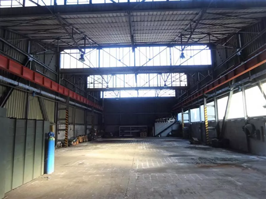 Immagine 13 di Capannone industriale in vendita  in viale XXX Giugno, N. 70 a Tolentino