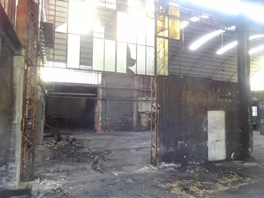 Immagine 15 di Capannone industriale in vendita  in viale XXX Giugno, N. 70 a Tolentino