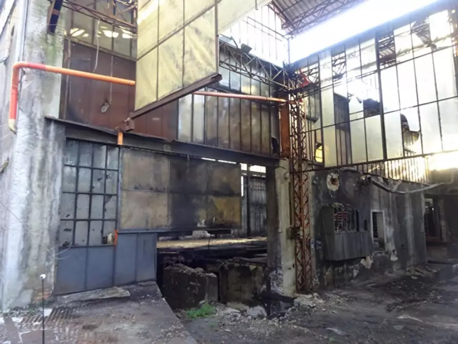 Immagine 17 di Capannone industriale in vendita  in viale XXX Giugno, N. 70 a Tolentino