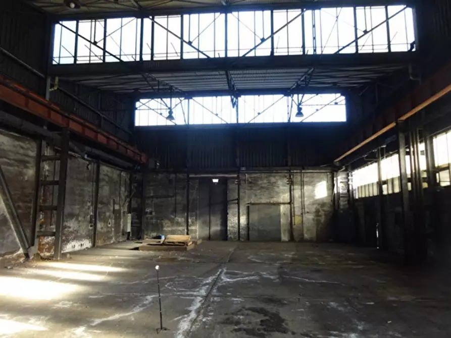 Immagine 20 di Capannone industriale in vendita  in viale XXX Giugno, N. 70 a Tolentino