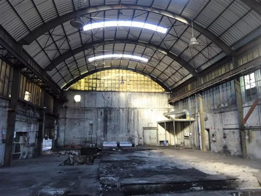 Immagine 22 di Capannone industriale in vendita  in viale XXX Giugno, N. 70 a Tolentino