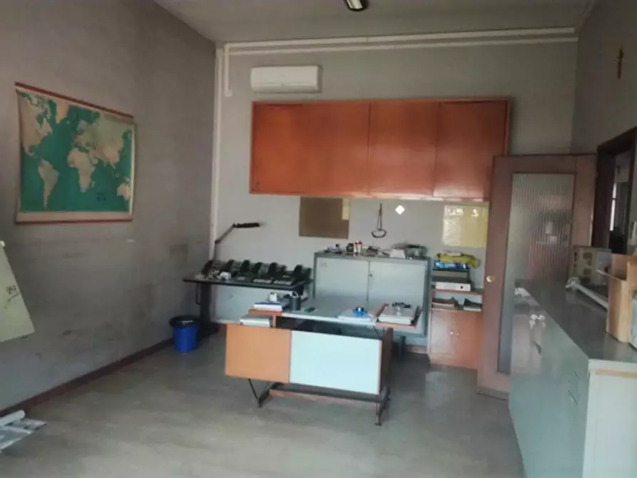 Immagine 27 di Capannone industriale in vendita  in viale XXX Giugno, N. 70 a Tolentino