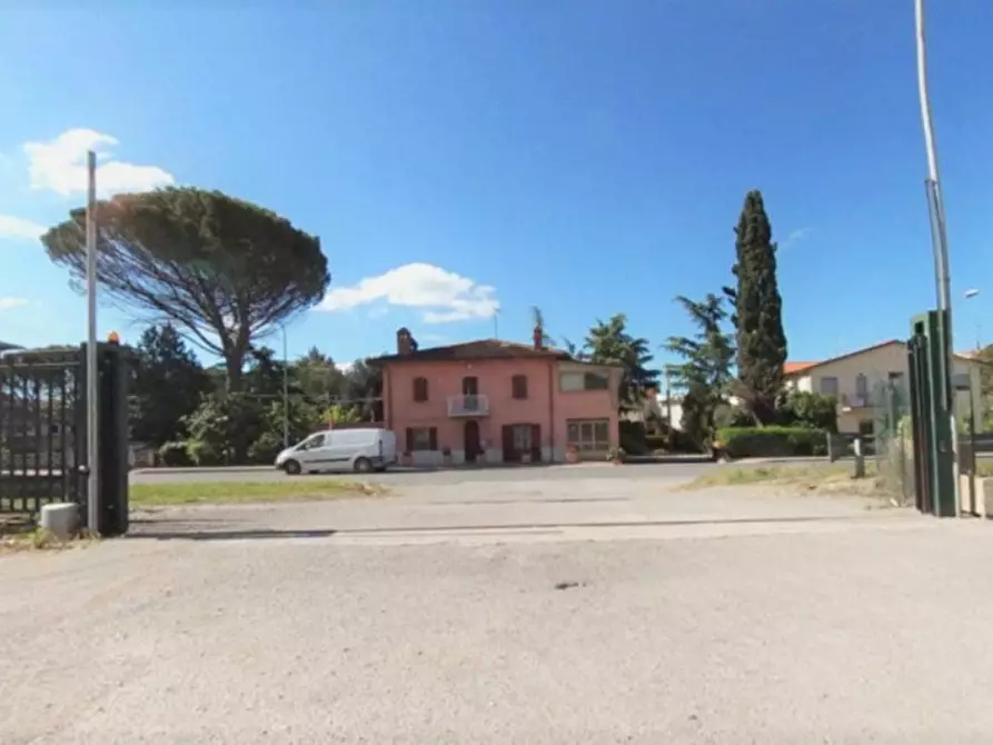 Immagine 21 di Negozio in vendita  in Via Filippo Longo, N. 53 a Magione