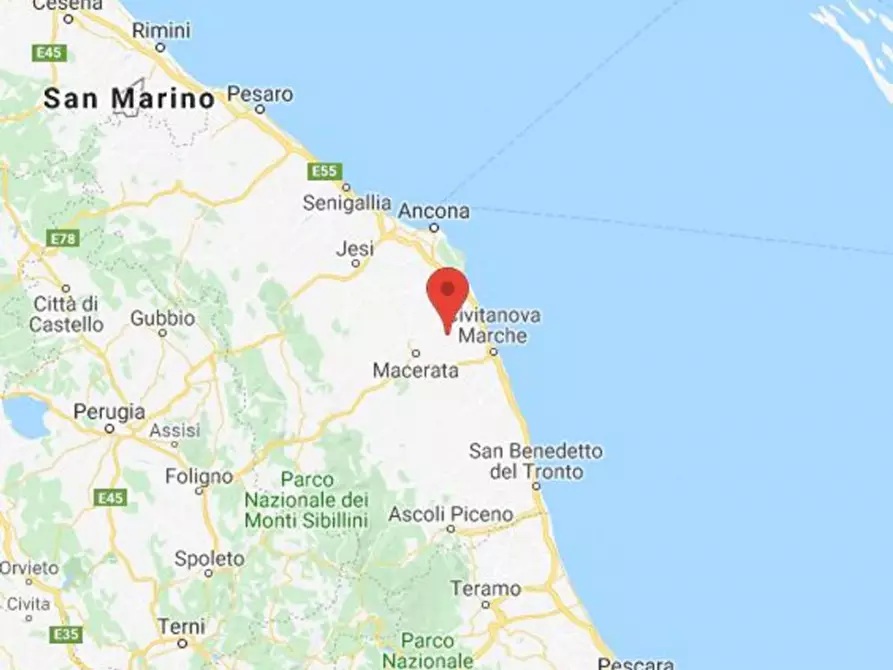 Immagine 10 di Palazzo in vendita  in Contrada San Nicolò a Montelupone