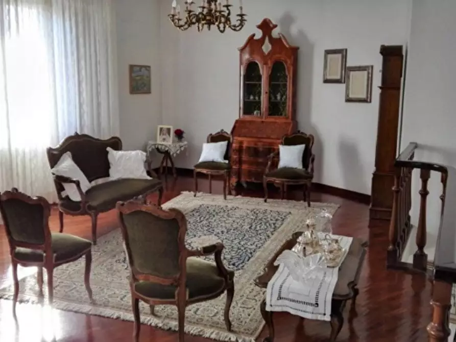 Immagine 2 di Villa in vendita  in Via Marco Polo, N. 43 a Osimo