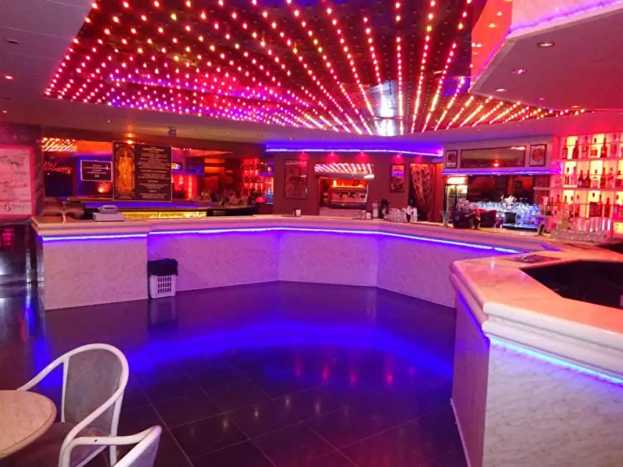 Immagine 8 di Hotel in vendita  in Viale Della Vittoria, N. 7 a Montefalco