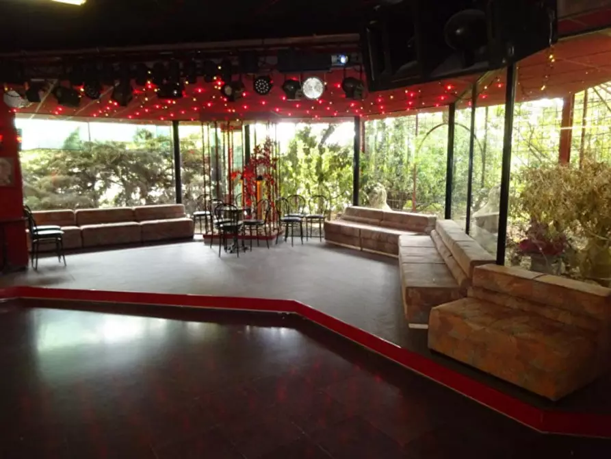 Immagine 30 di Hotel in vendita  in Viale Della Vittoria, N. 7 a Montefalco