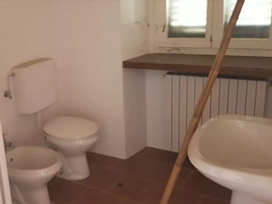 Immagine 11 di Negozio in vendita  in Via Boccaccio, N. 2 a Morsasco