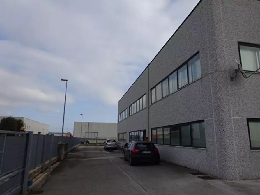 Immagine 8 di Capannone industriale in vendita  in Via del Lavoro, N. 20 a Monte Roberto