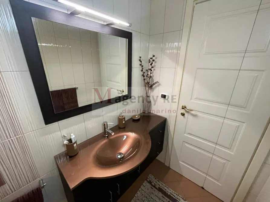 Immagine 14 di Appartamento in vendita  in 17 Via Augusta a Reggio Di Calabria