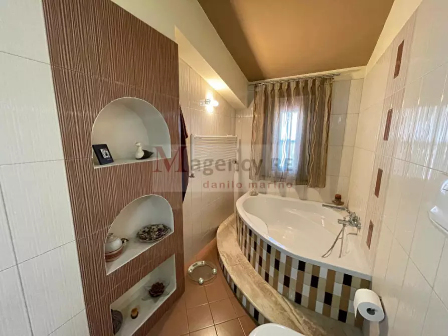 Immagine 15 di Appartamento in vendita  in 17 Via Augusta a Reggio Di Calabria