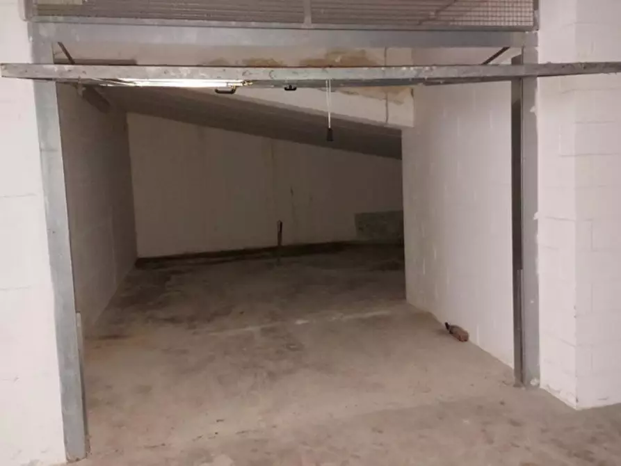 Immagine 3 di Posto auto in vendita  in Via Albania a Porto Sant'elpidio