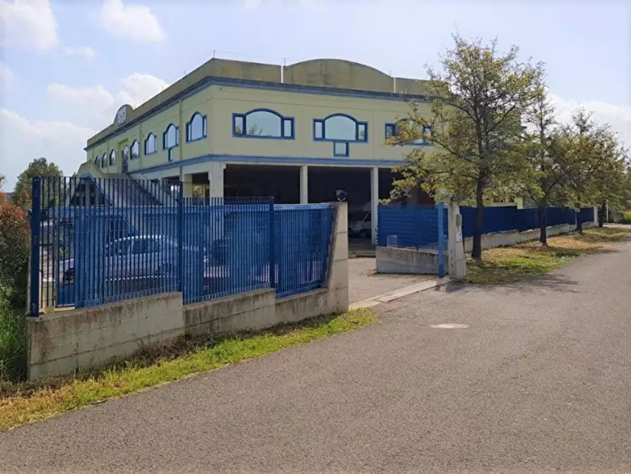 Immagine 7 di Negozio in vendita  in Località Cracaxia a San Gavino Monreale