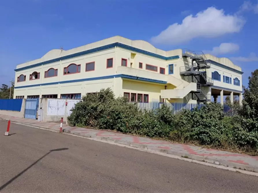 Immagine 8 di Negozio in vendita  in Località Cracaxia a San Gavino Monreale